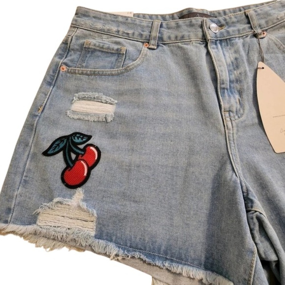 CALI 1850 distressed high rise Cherry Raw Hem mom Jean shorts plus size 16 new‎